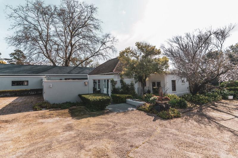 To Let 5 Bedroom Property for Rent in Zwaanswyk Western Cape